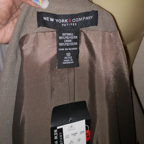 Women's Size 10P Business suit - Picture 3 of 3